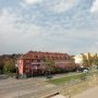 Blick von der Flüchtlingsunterkunft am Schlierberg auf den Stadtteil (…)