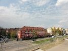 Blick von der Flüchtlingsunterkunft am Schlierberg auf den Stadtteil (…)